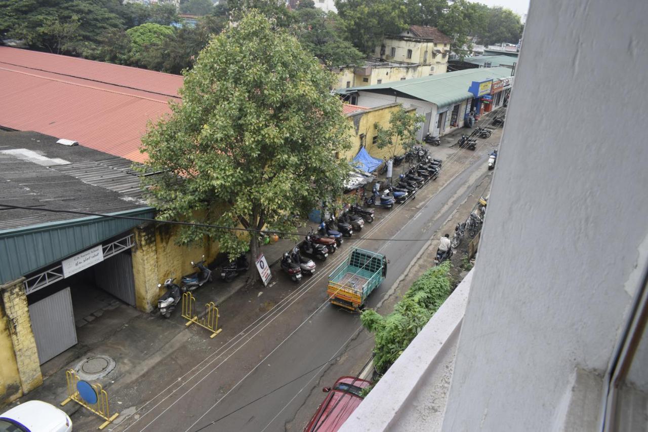 Hotel Sri Krishna 3*
